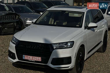 Внедорожник / Кроссовер Audi Q7 2017 в 