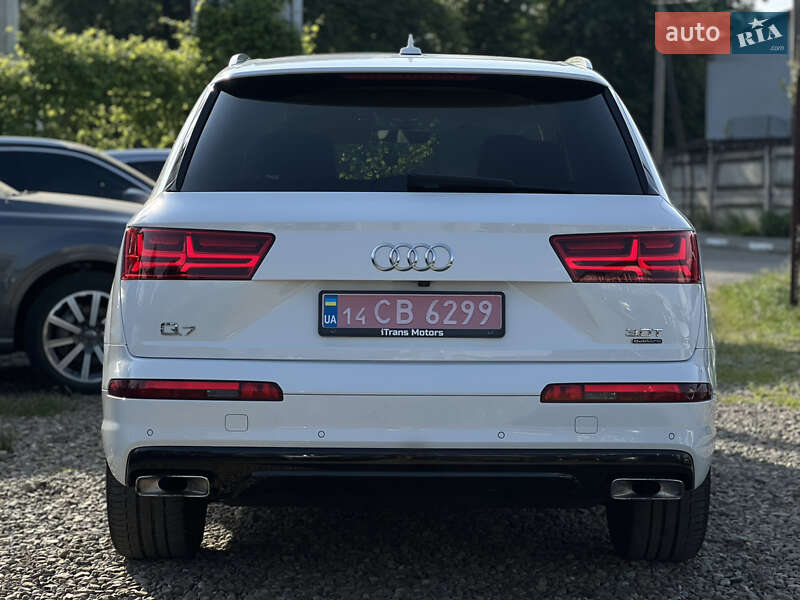 Внедорожник / Кроссовер Audi Q7 2017 в Стрые