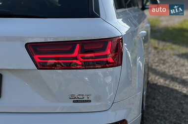 Внедорожник / Кроссовер Audi Q7 2017 в 