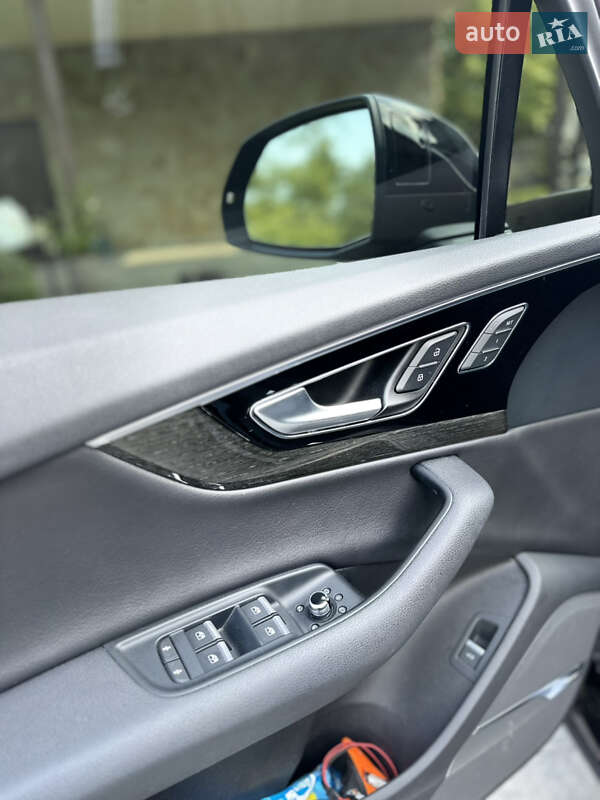 Внедорожник / Кроссовер Audi Q7 2018 в Львове