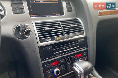 Внедорожник / Кроссовер Audi Q7 2013 в 