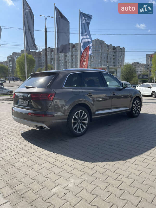 Внедорожник / Кроссовер Audi Q7 2016 в Хмельницком