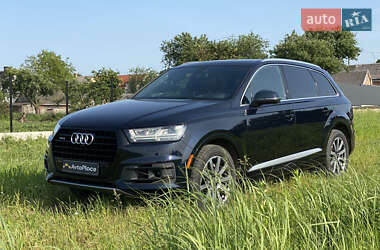 Внедорожник / Кроссовер Audi Q7 2017 в 
