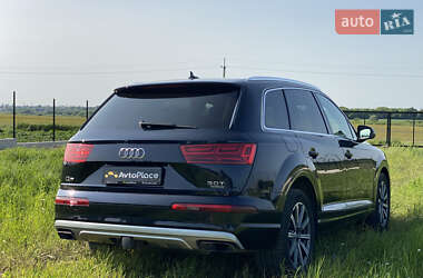 Внедорожник / Кроссовер Audi Q7 2017 в 