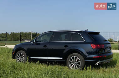 Внедорожник / Кроссовер Audi Q7 2017 в 
