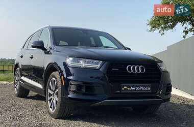 Внедорожник / Кроссовер Audi Q7 2017 в 