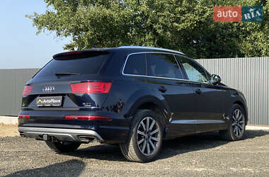 Внедорожник / Кроссовер Audi Q7 2017 в 