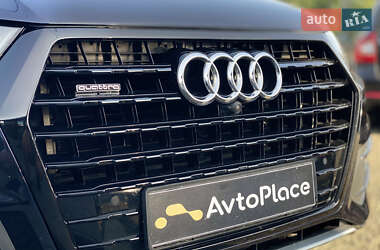 Внедорожник / Кроссовер Audi Q7 2017 в 