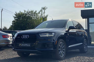 Внедорожник / Кроссовер Audi Q7 2017 в 