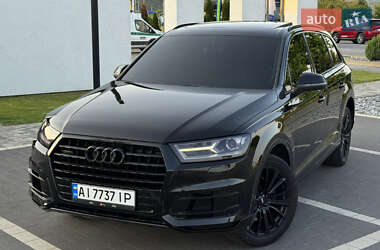 Внедорожник / Кроссовер Audi Q7 2015 в 