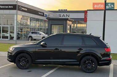Внедорожник / Кроссовер Audi Q7 2015 в 