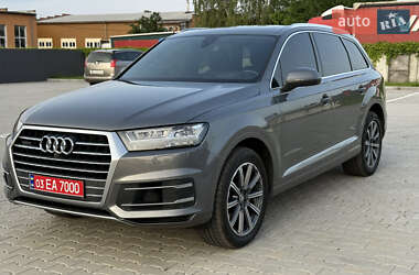 Позашляховик / Кросовер Audi Q7 2017 в 