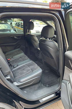 Внедорожник / Кроссовер Audi Q7 2020 в 