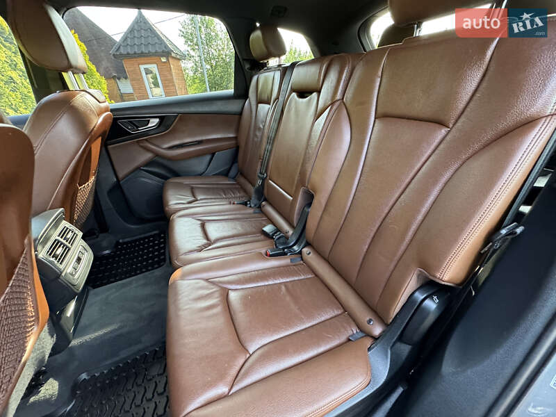 Внедорожник / Кроссовер Audi Q7 2017 в Стрые