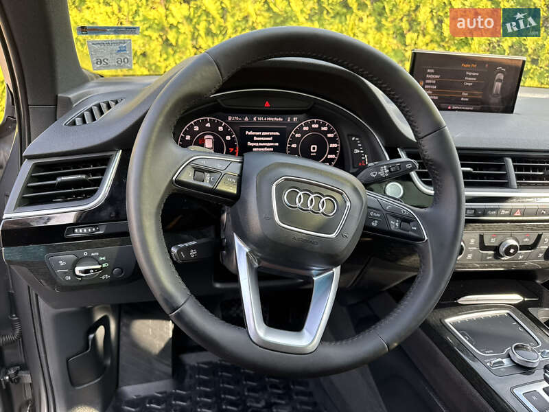 Внедорожник / Кроссовер Audi Q7 2017 в Стрые