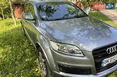 Позашляховик / Кросовер Audi Q7 2007 в 