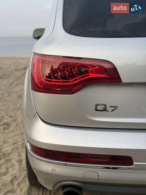 Позашляховик / Кросовер Audi Q7 2013 в Черкасах фото 12 Позашляховик / Кросовер Audi Q7 2013 в Черкасах