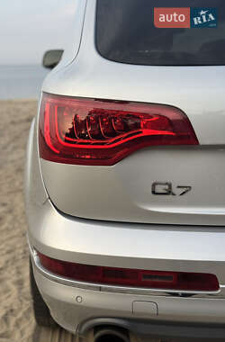 Внедорожник / Кроссовер Audi Q7 2013 в 