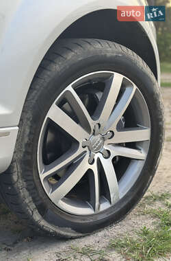 Внедорожник / Кроссовер Audi Q7 2013 в 