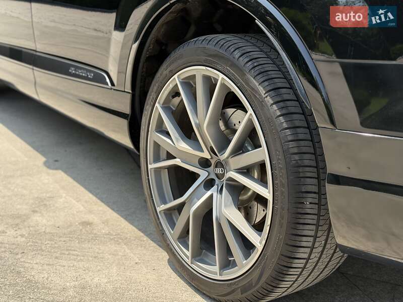 Внедорожник / Кроссовер Audi Q7 2018 в Жовкве