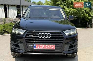 Внедорожник / Кроссовер Audi Q7 2018 в 