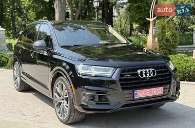 Внедорожник / Кроссовер Audi Q7 2018 в 