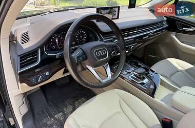 Внедорожник / Кроссовер Audi Q7 2018 в 
