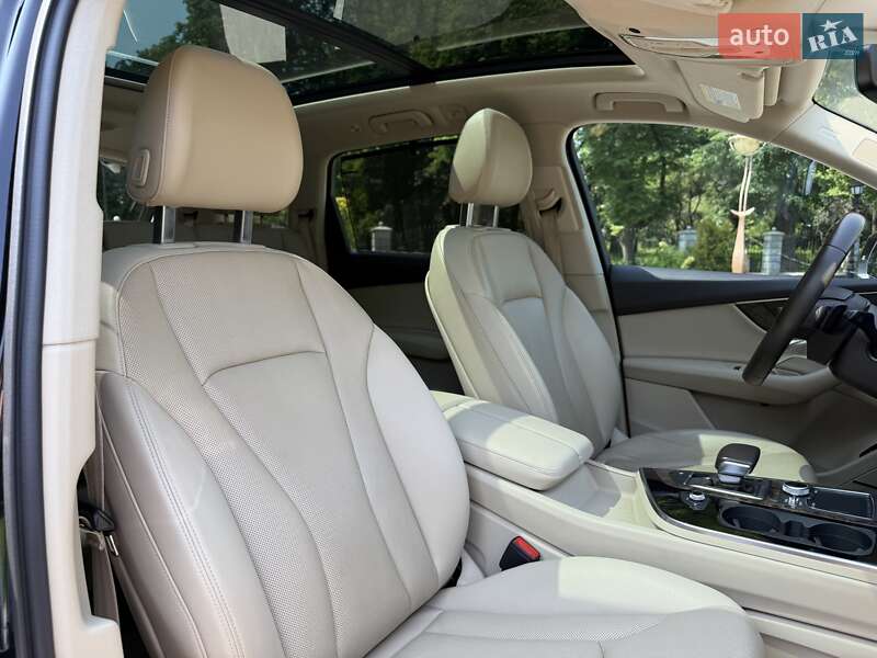 Внедорожник / Кроссовер Audi Q7 2018 в Жовкве