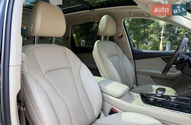Внедорожник / Кроссовер Audi Q7 2018 в 