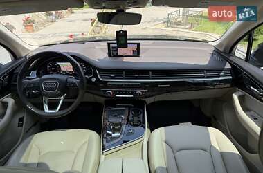 Внедорожник / Кроссовер Audi Q7 2018 в 
