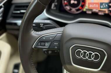 Внедорожник / Кроссовер Audi Q7 2018 в 