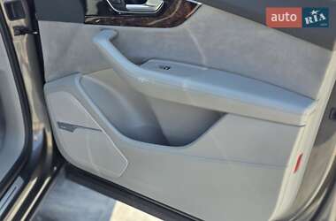 Внедорожник / Кроссовер Audi Q7 2019 в 