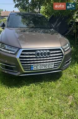 Внедорожник / Кроссовер Audi Q7 2017 в 