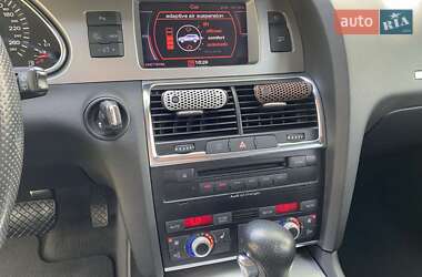 Позашляховик / Кросовер Audi Q7 2007 в 