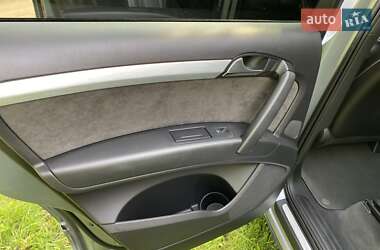 Позашляховик / Кросовер Audi Q7 2007 в 