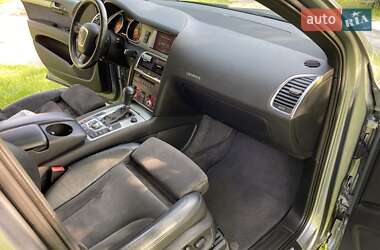 Позашляховик / Кросовер Audi Q7 2007 в 