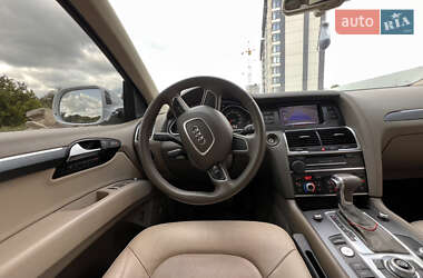 Внедорожник / Кроссовер Audi Q7 2013 в 