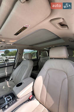 Внедорожник / Кроссовер Audi Q7 2013 в 