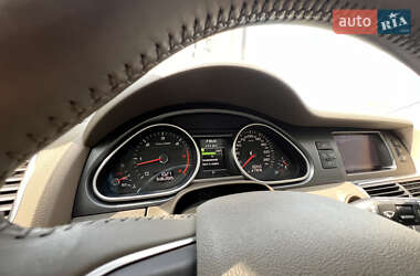 Внедорожник / Кроссовер Audi Q7 2013 в 