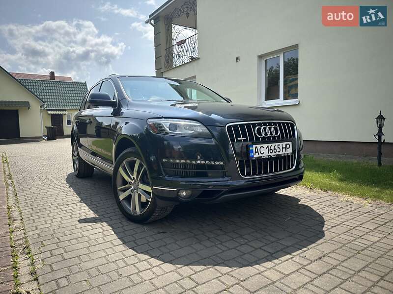 Внедорожник / Кроссовер Audi Q7 2012 в 