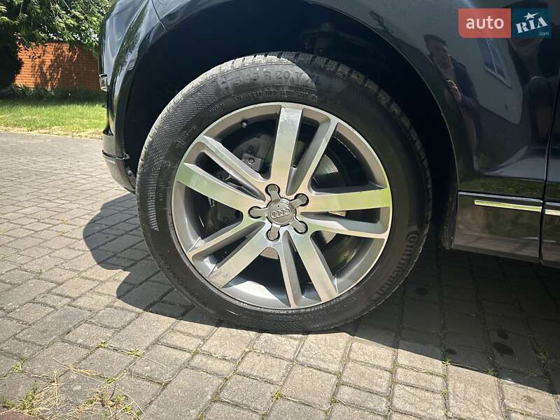 Позашляховик / Кросовер Audi Q7 2012 в Луцьку
