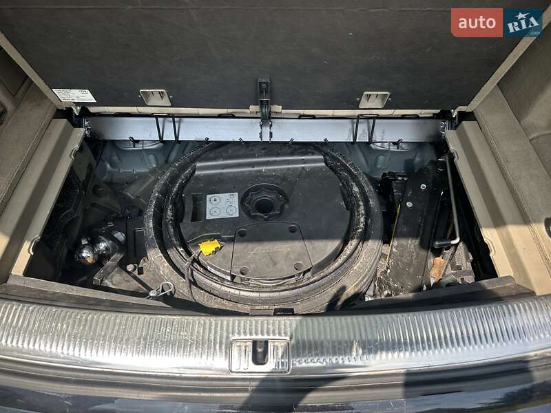 Позашляховик / Кросовер Audi Q7 2012 в Луцьку