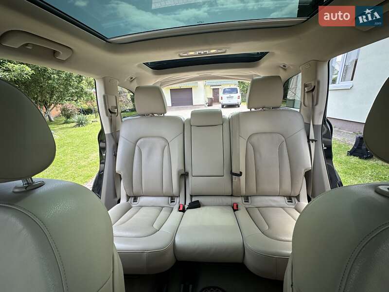 Позашляховик / Кросовер Audi Q7 2012 в Луцьку
