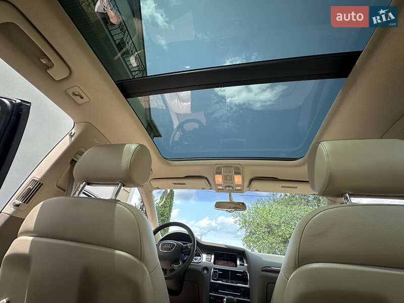 Позашляховик / Кросовер Audi Q7 2012 в Луцьку