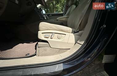 Внедорожник / Кроссовер Audi Q7 2012 в 