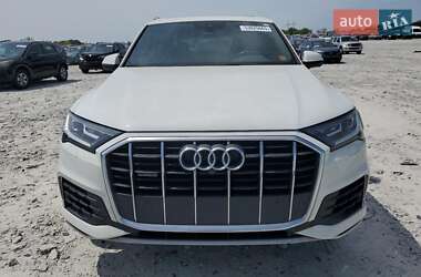 Внедорожник / Кроссовер Audi Q7 2021 в 