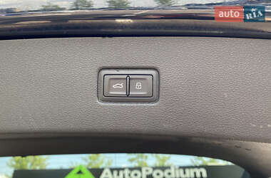 Внедорожник / Кроссовер Audi Q7 2017 в 