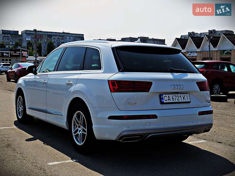 Позашляховик / Кросовер Audi Q7 2019 в Черкасах