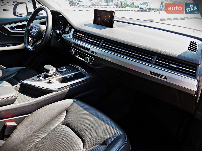 Позашляховик / Кросовер Audi Q7 2019 в Черкасах