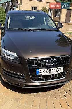 Внедорожник / Кроссовер Audi Q7 2014 в 